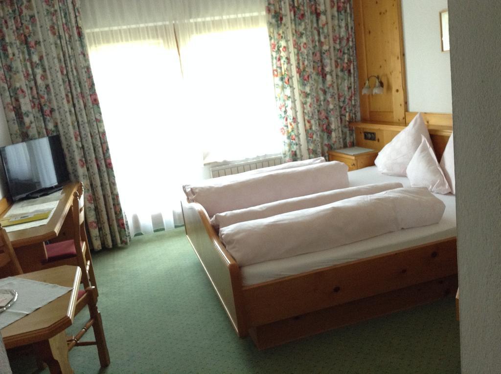 Hotel Garni Almhof Seefeld w Tirolu Zewnętrze zdjęcie